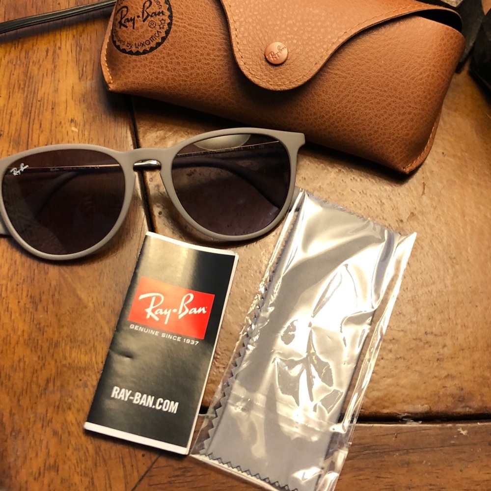 Ray Bans - image 4